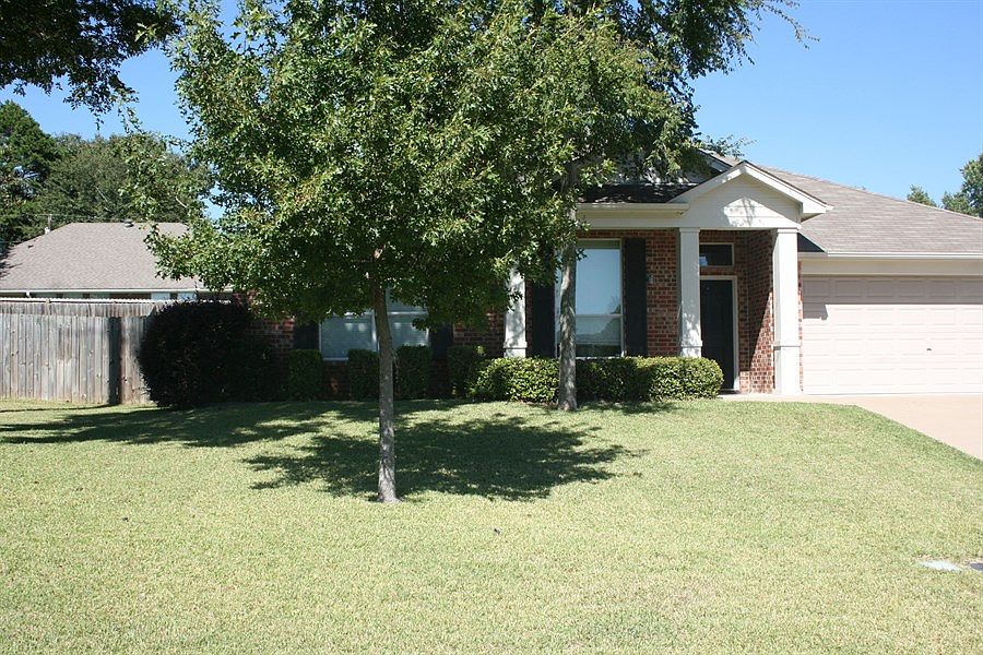 1st image of 920 Joel Dr