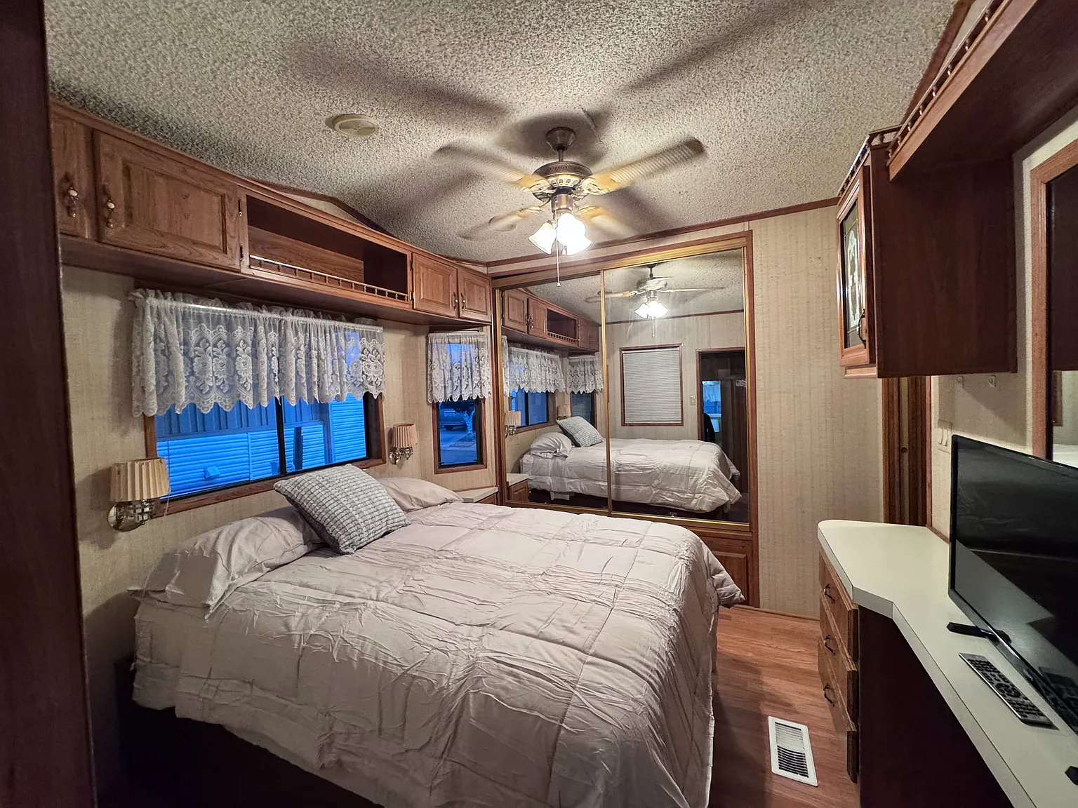 2 bed, 1.5 bath, 850 sqft, $1,200 — Photo 4