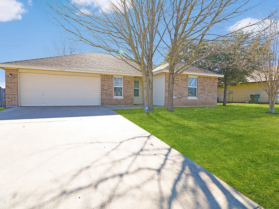 7207 Freedom Dr