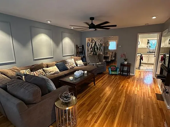 153 W 27th St, Bayonne, NJ 07002