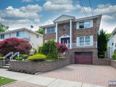 944 Maple Ave, Ridgefield, NJ, 07657