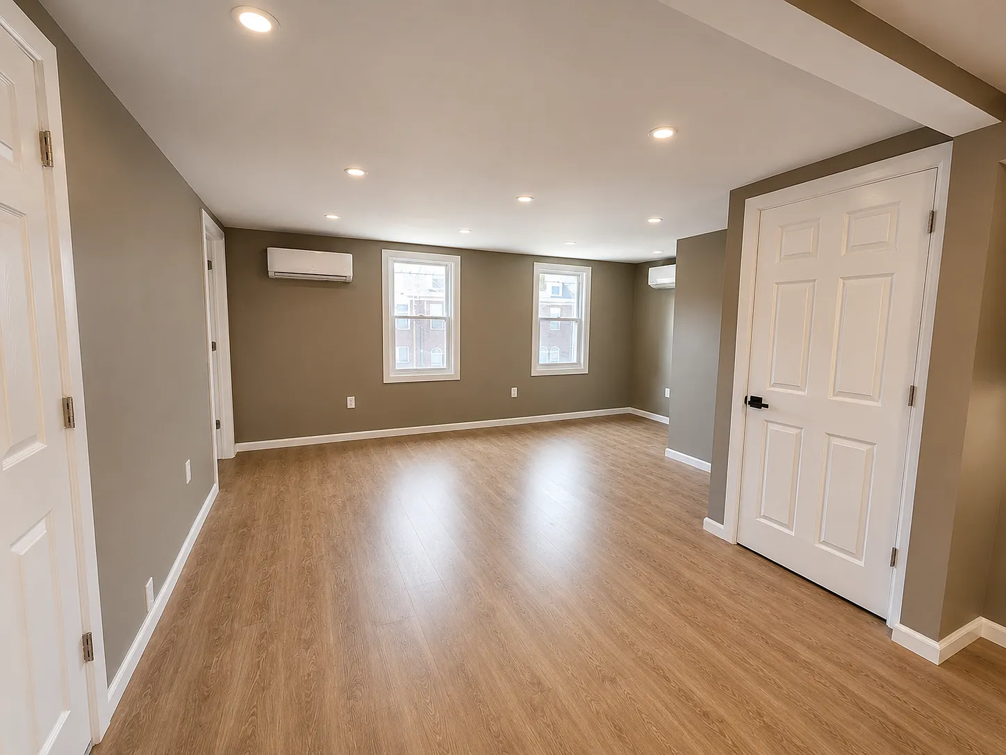 3 bed, $1,950 — Photo 2