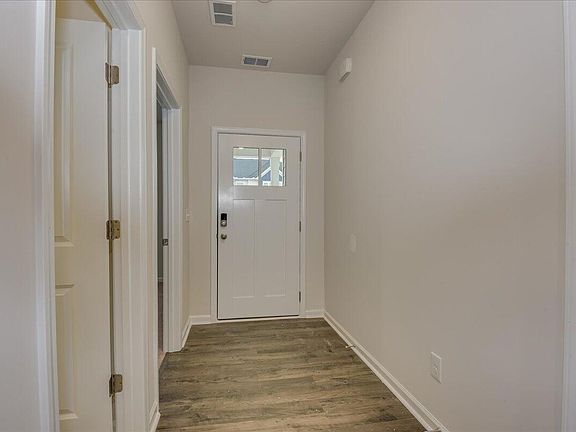 5th image of 778 Courtland Drive