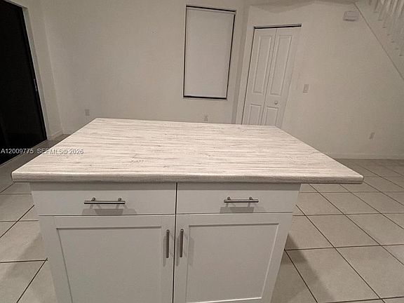 3rd image of 20964 NE 8th Ave