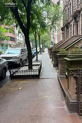 Rented by Sotheby's International Realty | media 10