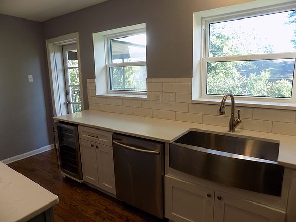 5th image of 7508 Oxford Dr APT 2E