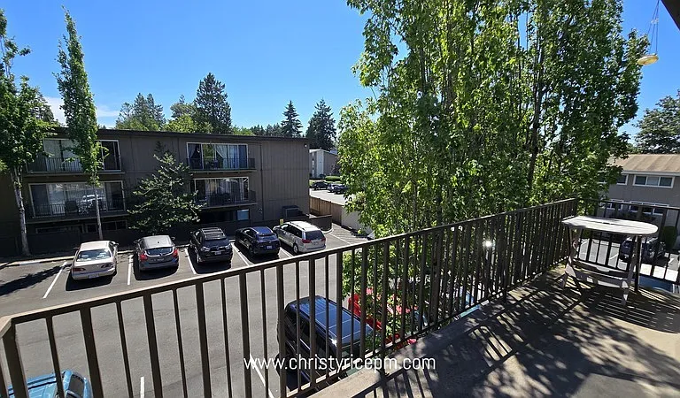 11010 NE 68th St #627 — Photo 1