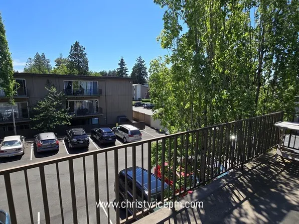 11010 NE 68th St, Kirkland, WA