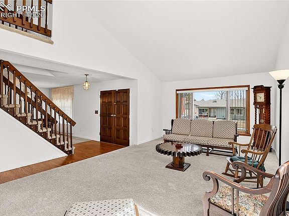 5th image of 699 Gilcrest Rd