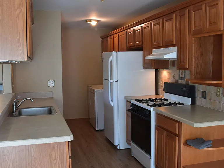 23653 Stonehenge Blvd — Photo 26