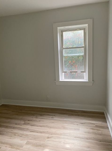 1st image of 107 Kingsmount Blvd #6