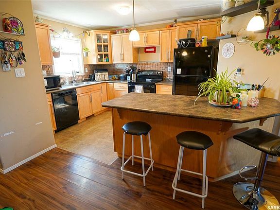 2nd image of 110 Shillington Cres #604