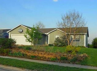 1707 Sycamore Ct, Eudora, KS 66025
