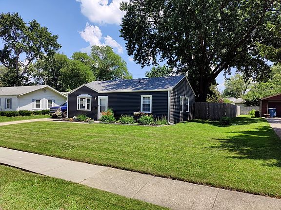 3rd image of 1604 Burry Circle Dr