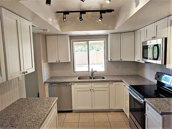 2nd image of 2061 E Dunbar Dr