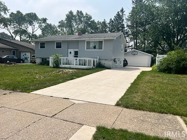 1st image of 2723 Prescott Dr