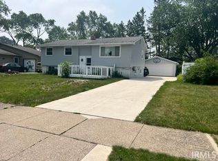 2723 Prescott Dr, Mishawaka, IN 46544