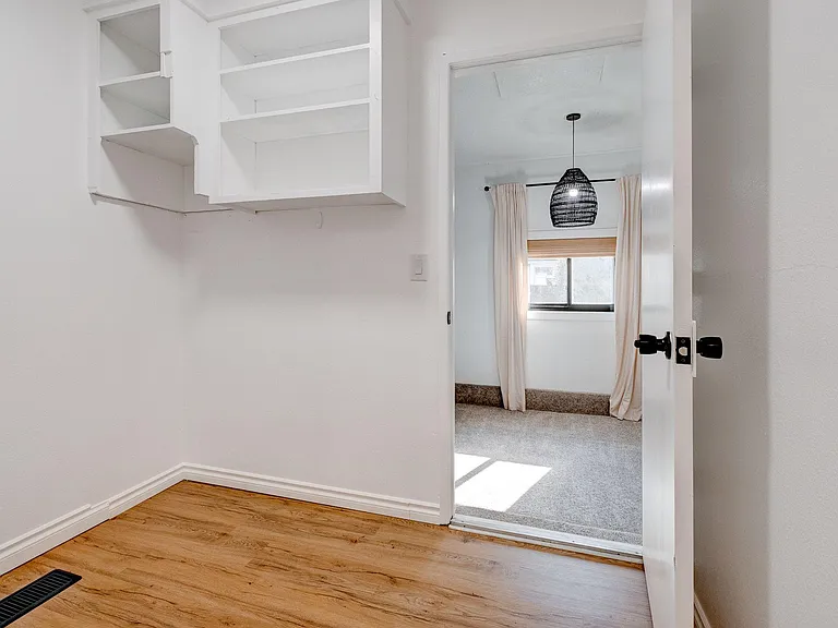 508 E Mission Dr — Photo 24