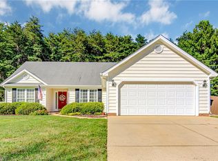 5804 Highland Grove Dr, Greensboro, NC 27358