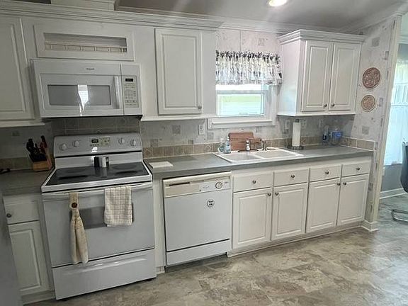 3rd image of 341 Belle Tower Ave #341