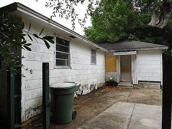 4th image of 3808 W Lee St