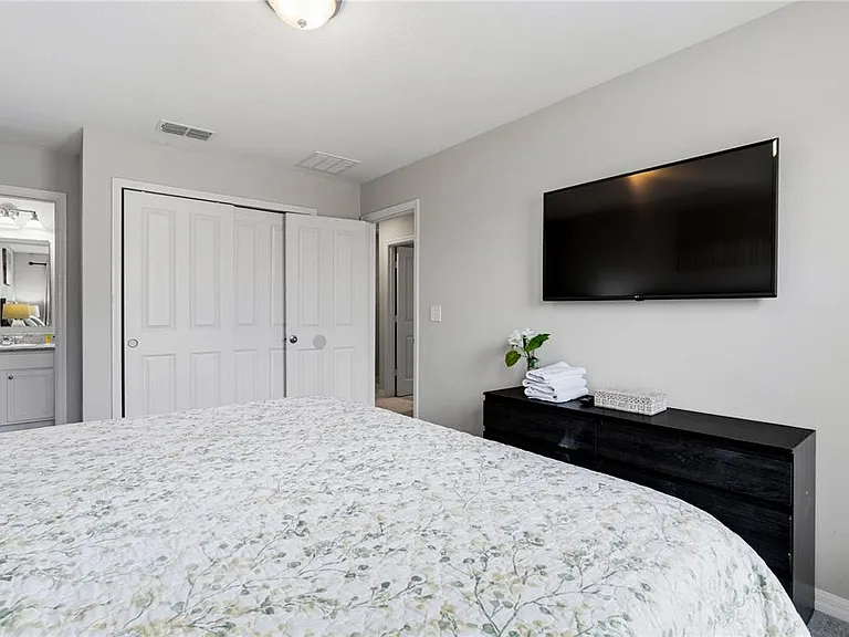 5152 Adelaide Dr — Photo 17