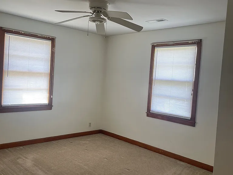 1228 McAlpine Ave — Photo 4