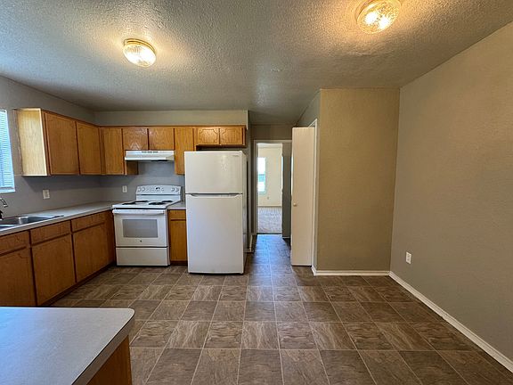 4th image of 4303 Deek Dr APT A