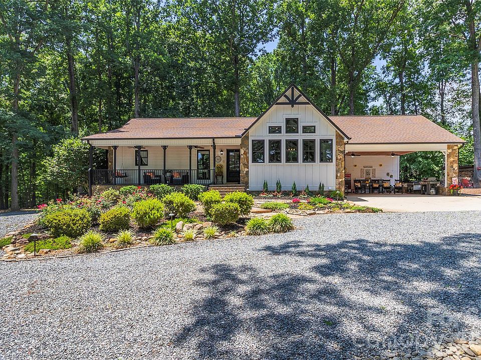 1st image of 384 Rankin Hill Rd