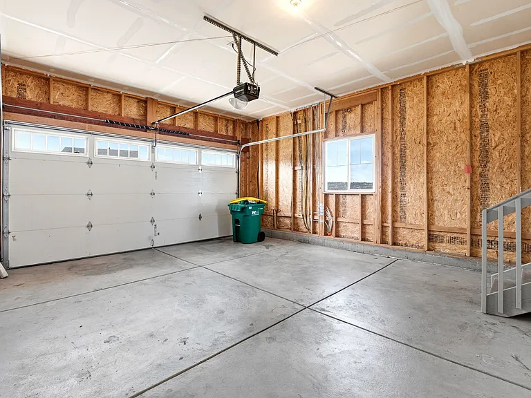 1135 Bonnyton Pl — Photo 37