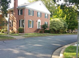 7001 Bradwood Ct, Springfield, VA 22151