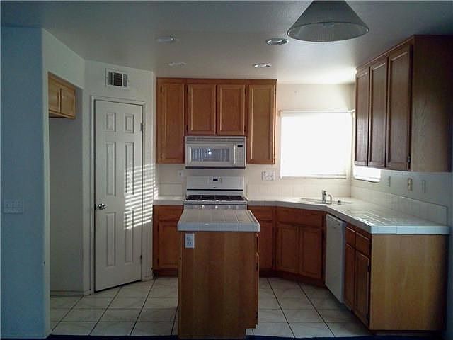 2nd image of 21550 Calle Prima