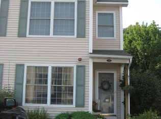 14 Chandler Ct #B, Hudson, NH 03051