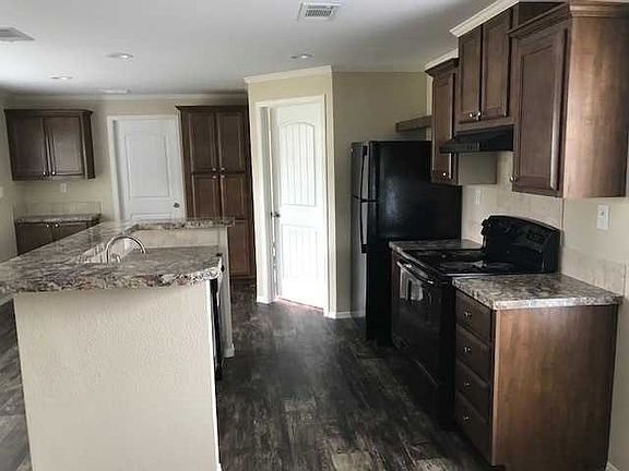 4th image of 113 Yates Cir