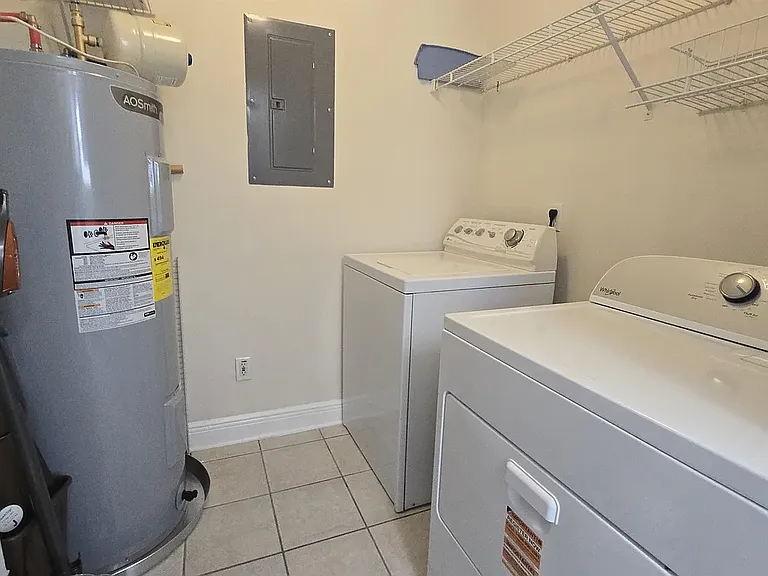 2943 Viking Way — Photo 9