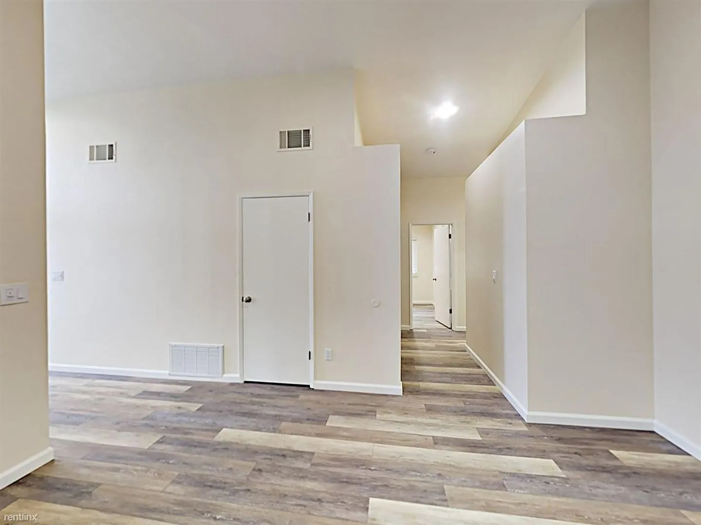 Lovely, Completely Renovated 3 Bed/2 Bath Single Family Home in Oakley! — Photo 3