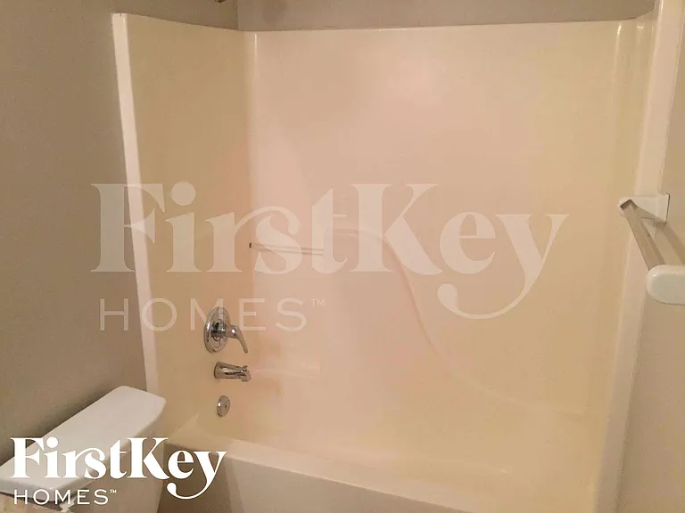 10729 Newgate Ln — Photo 8