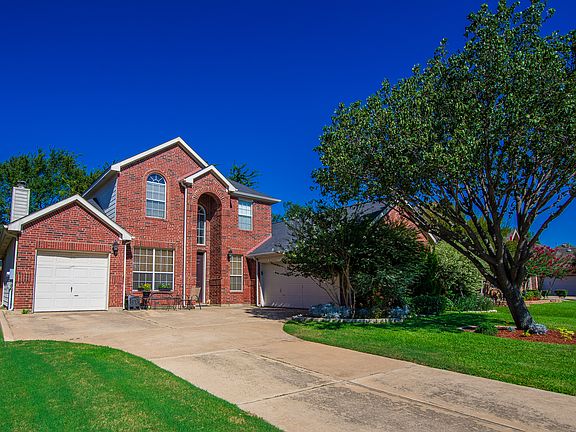 2nd image of 2207 Forest Creek Dr
