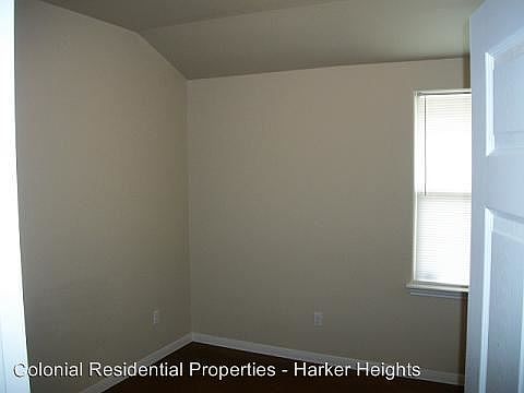 4th image of 1301 Cavalry Ln APT A