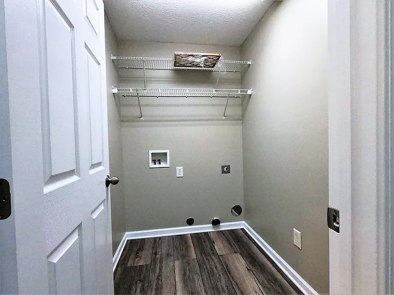 1625 Maple View Way — Photo 6