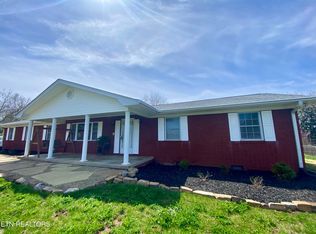 3644 N Fountaincrest Dr, Knoxville, TN 37918