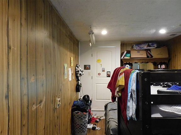 5th image of 925 Shorecrest Dr