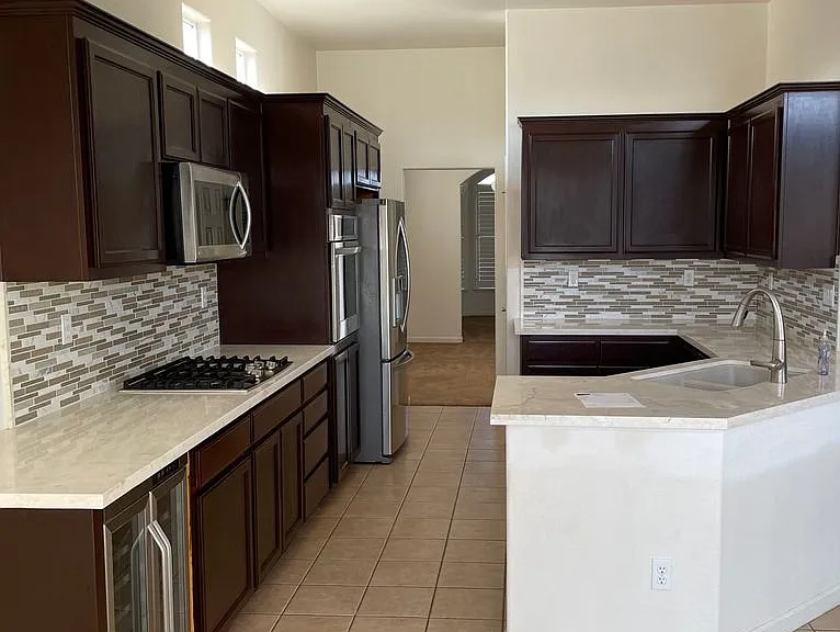 1235 Paradise Loop — Photo 2