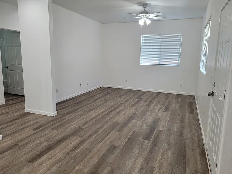 862 E Cherry Hills Way — Photo 6