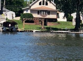 911 N River Rd, McHenry, IL 60051