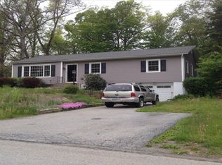11 Dara Ln, Wappingers Falls, NY 12590