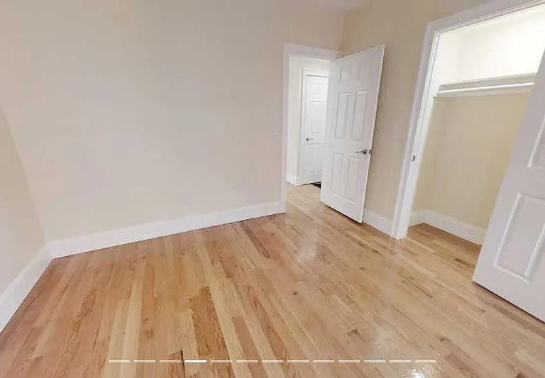 Cambridgepark Dr — Photo 4