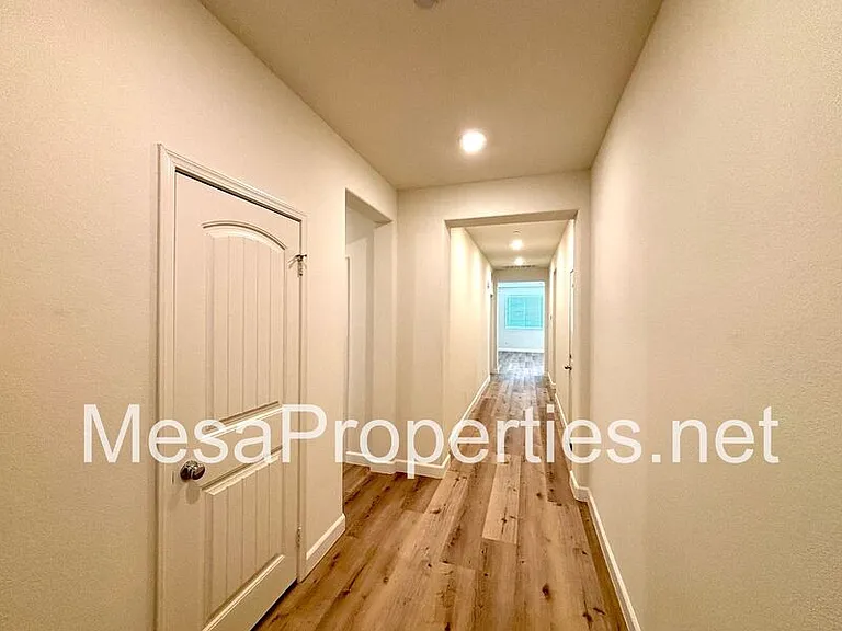 12594 Ava Loma St — Photo 4