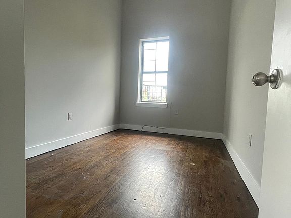 5th image of 612 Bramhall Ave #3L
