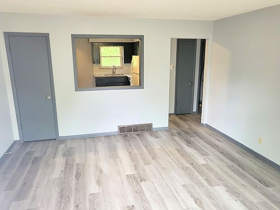 4th image of 2972 Traymore Dr